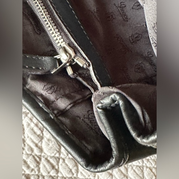 Gucci Implement black tote back Great condition Double handles black - Picture 11 of 16